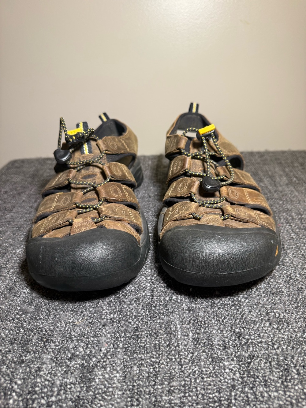 Keen Men's Brown Hiking Waterproof Sandal Size 10.5